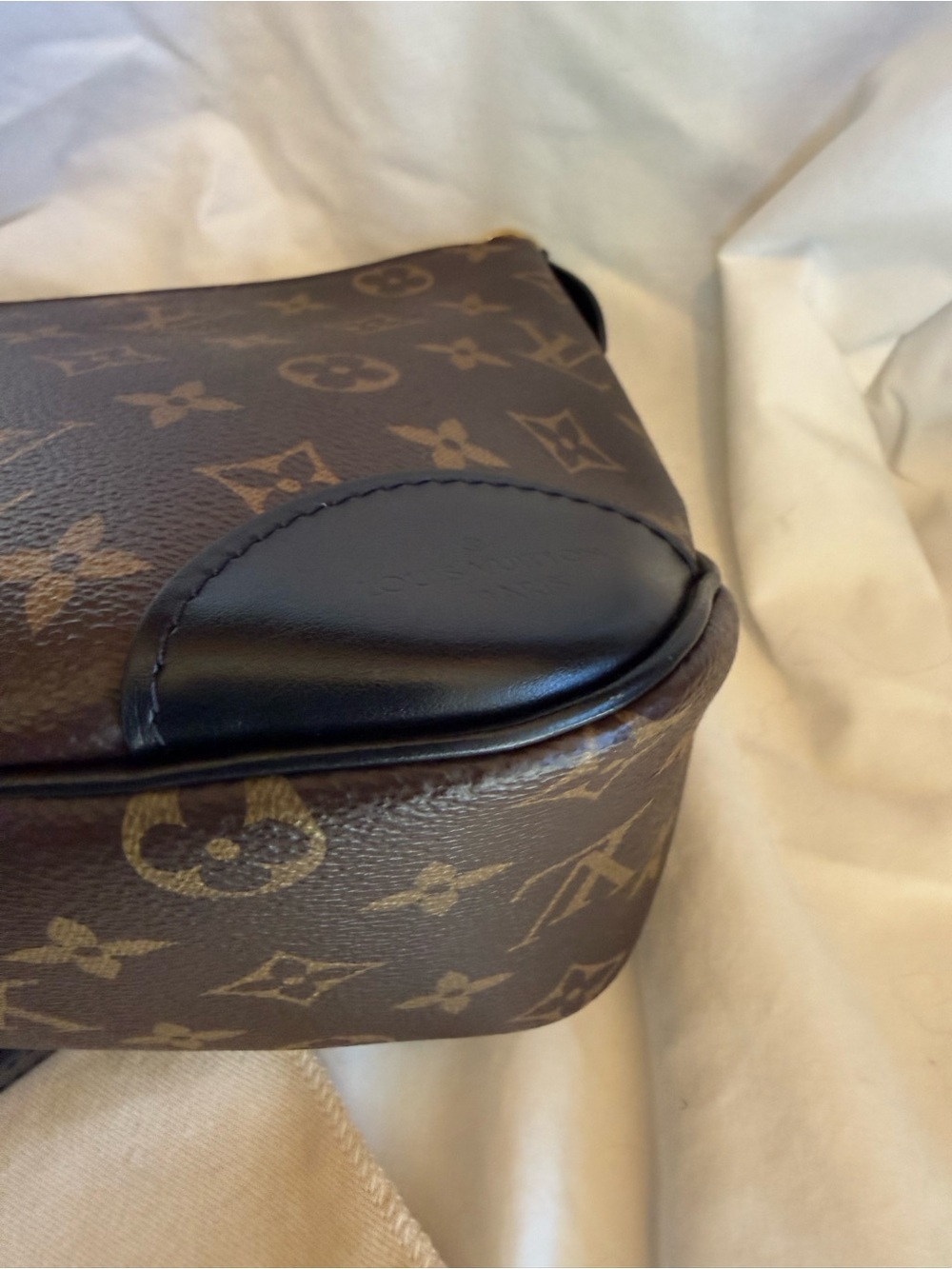 Louis Vuitton Brown Monogram Boulogne PM Shoulder Bag with Black Trim - Picture 10 of 16